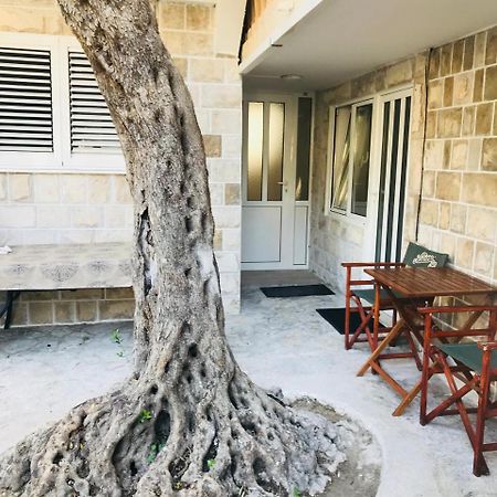 Guest House Ratko ラファイロヴィチ エクステリア 写真